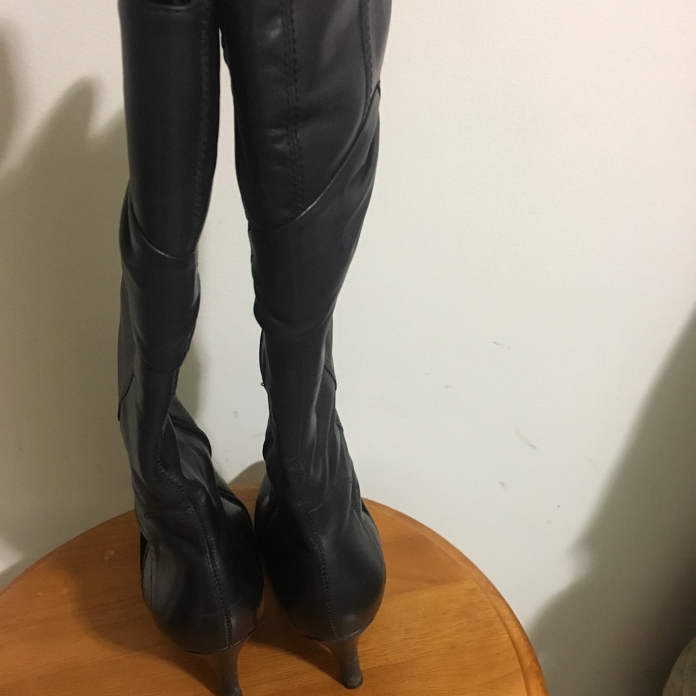 Soho lab leather boots. Excellent condition.
